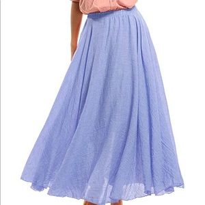 NWT flowy linen like skirt